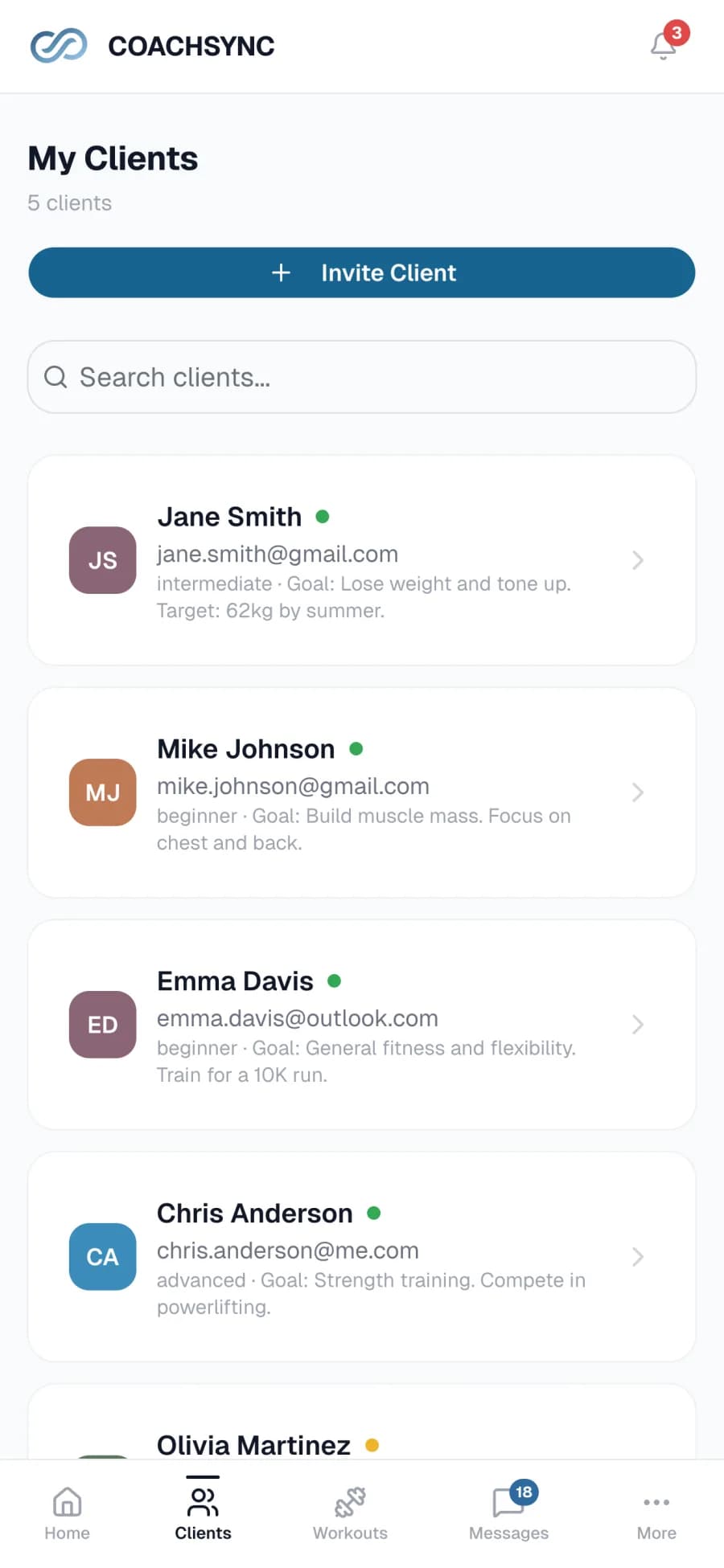CoachSync clients dashboard listing five trainees with their goals and active or paused status.